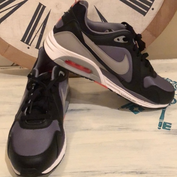 nike air max trax